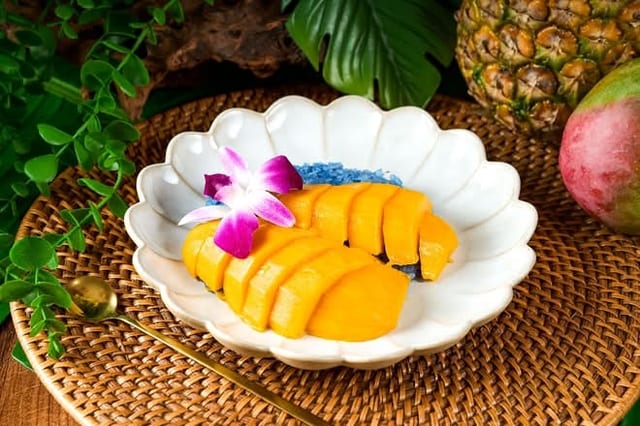 Mango sticky rice 6 serving.