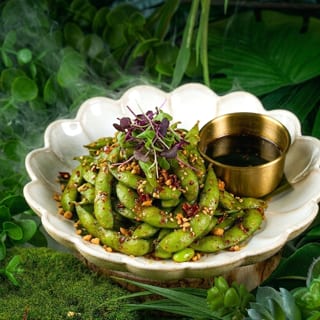 Spicy Garlic Edamame (140 oz/10 Serve)